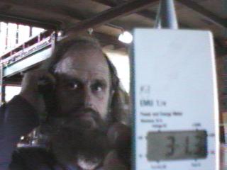 Peter Pedals measuring the power requirements, as you can see, Little qwerty draws about 31 or so Amps.